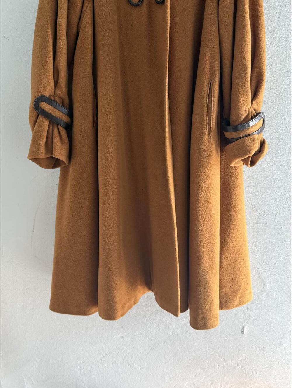 1950s Vintage Regal Caramel Double-Breasted Long Coat with Statement Cuff Detail - Picture 7 of 12